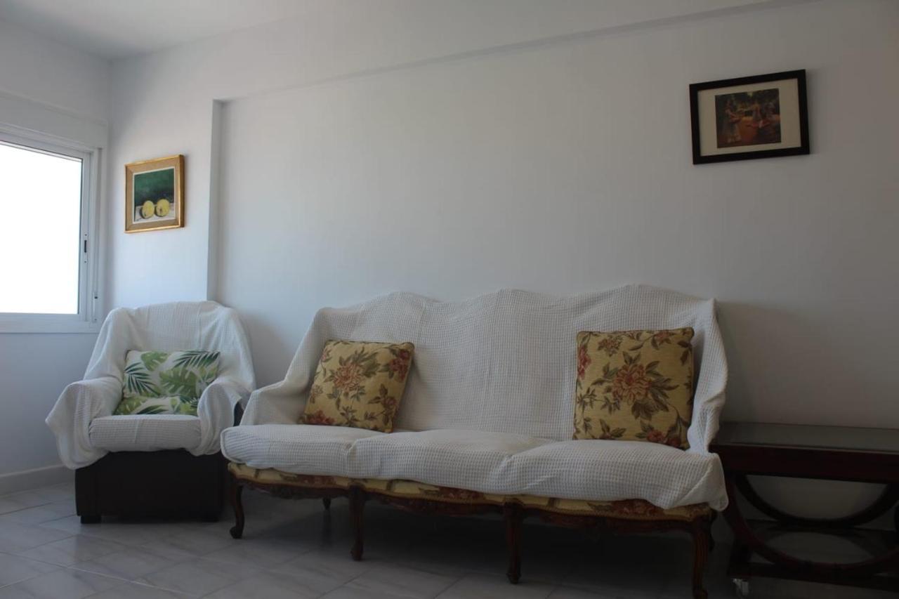 Roch2 - Modern Near Metro Apartment Seville